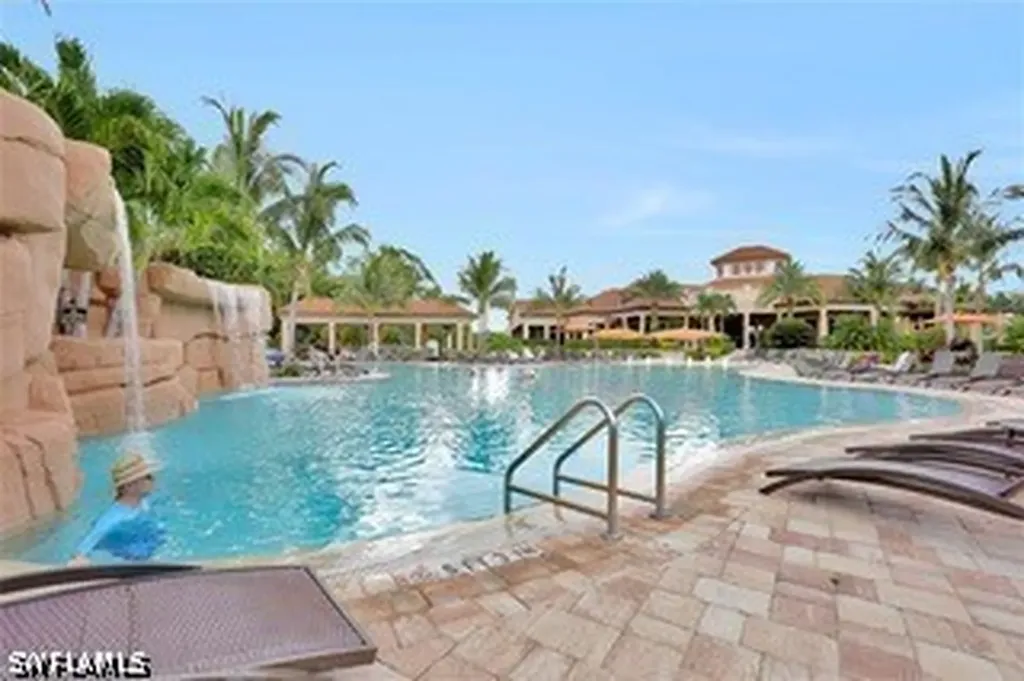 9844 Venezia Circle E Naples FL 34113