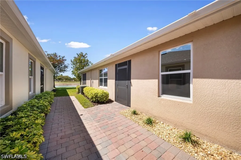 20099 Fiddlewood Avenue North Fort Myers FL 33917