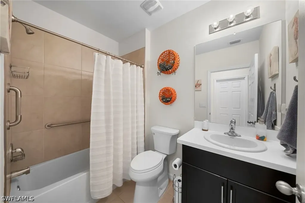20099 Fiddlewood Avenue North Fort Myers FL 33917
