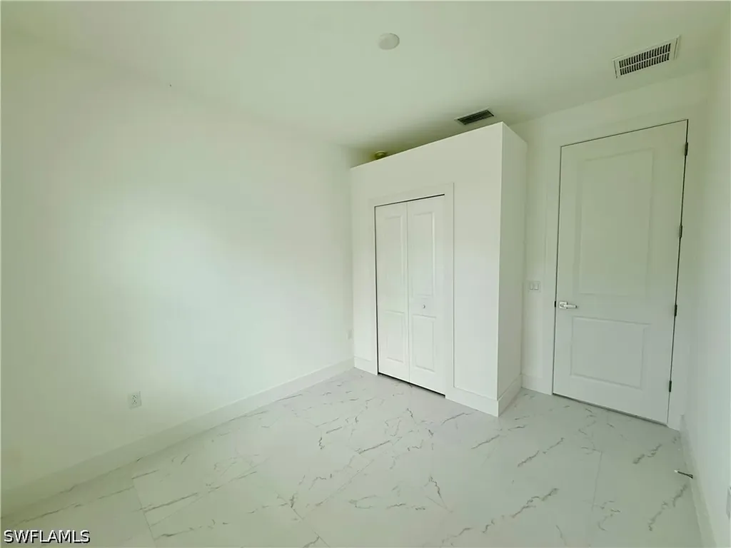 496-498 Bell Boulevard S Lehigh Acres FL 33974