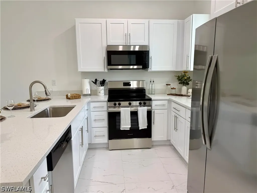 496-498 Bell Boulevard S Lehigh Acres FL 33974
