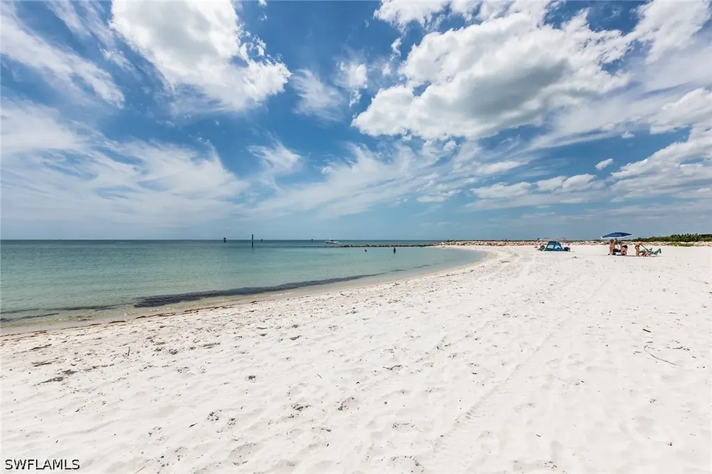 2203 Gulf Shore Boulevard N Naples FL 34102