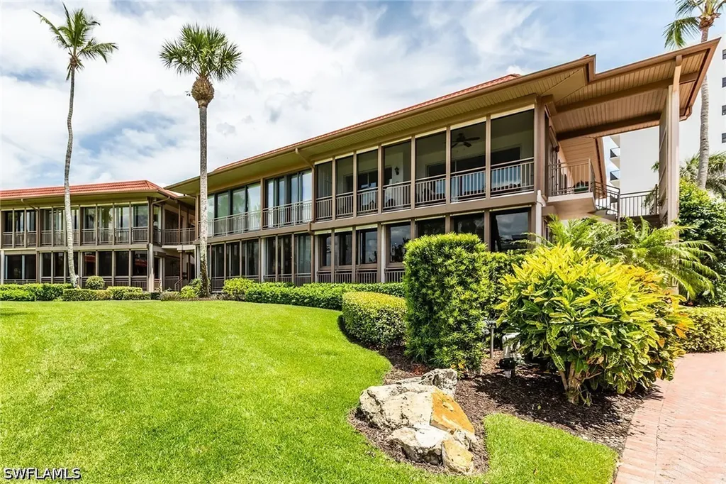 2203 Gulf Shore Boulevard N Naples FL 34102