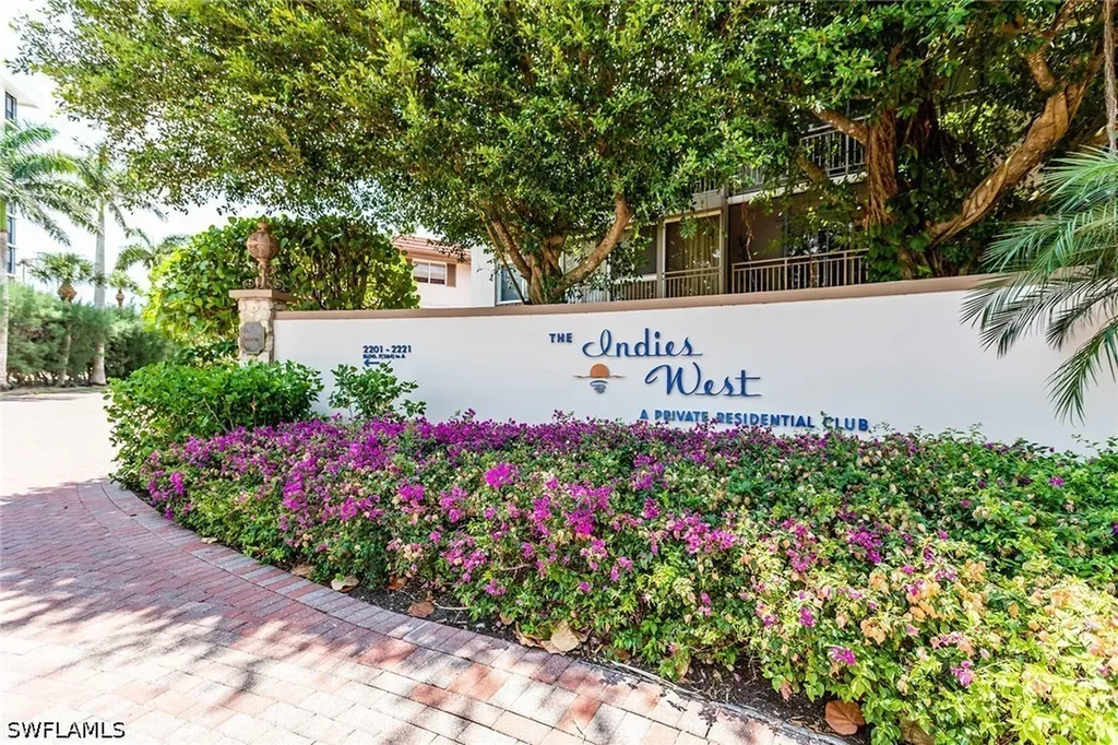 2203 Gulf Shore Boulevard N Naples FL 34102