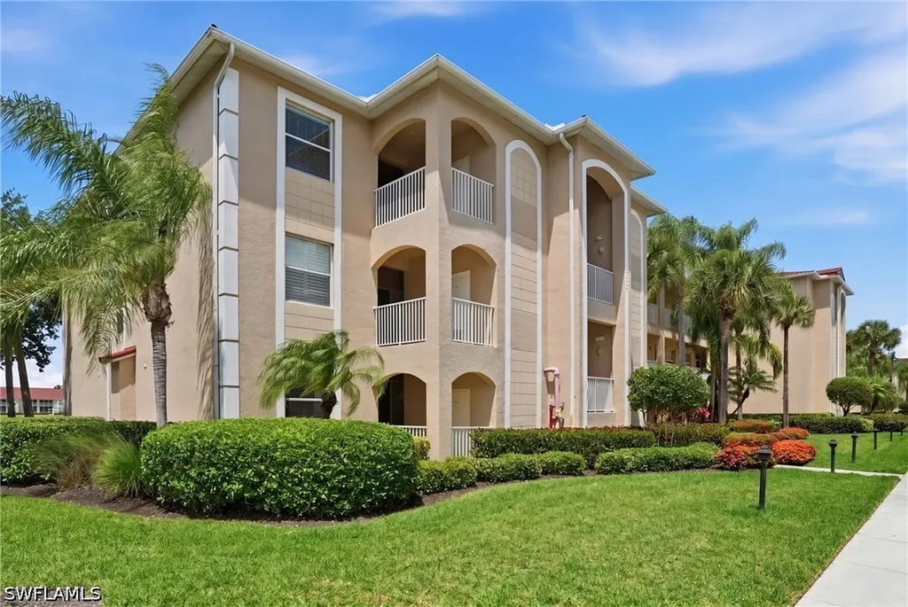 2730 Cypress Trace Circle Naples FL 34119