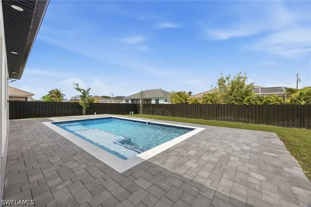 2015 NW 21st Street Cape Coral FL 33993