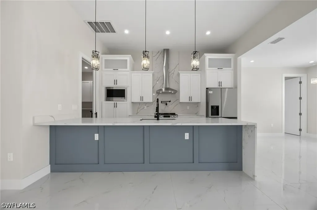 2015 NW 21st Street Cape Coral FL 33993