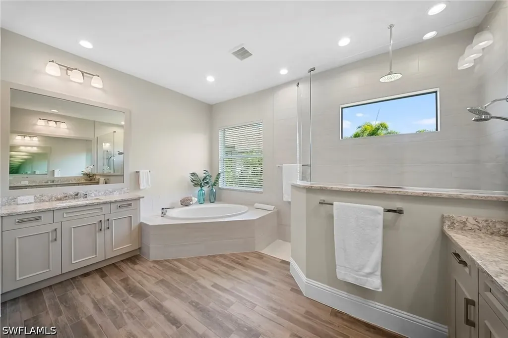 6076 Lucaya Way Naples FL 34113