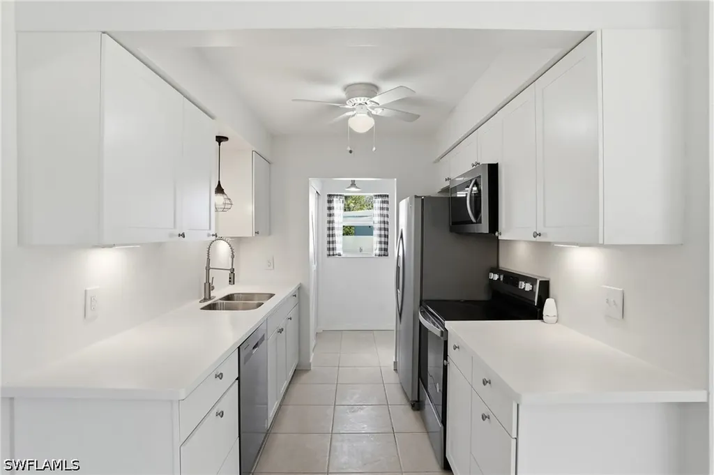9920 Almetta Avenue Fort Myers FL 33919