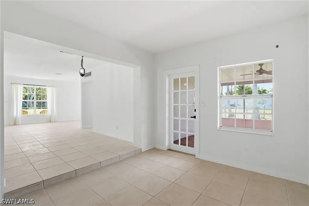 9920 Almetta Avenue Fort Myers FL 33919