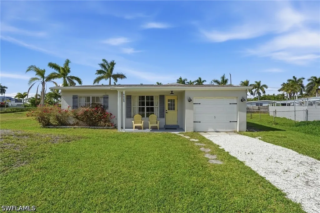 9920 Almetta Avenue Fort Myers FL 33919