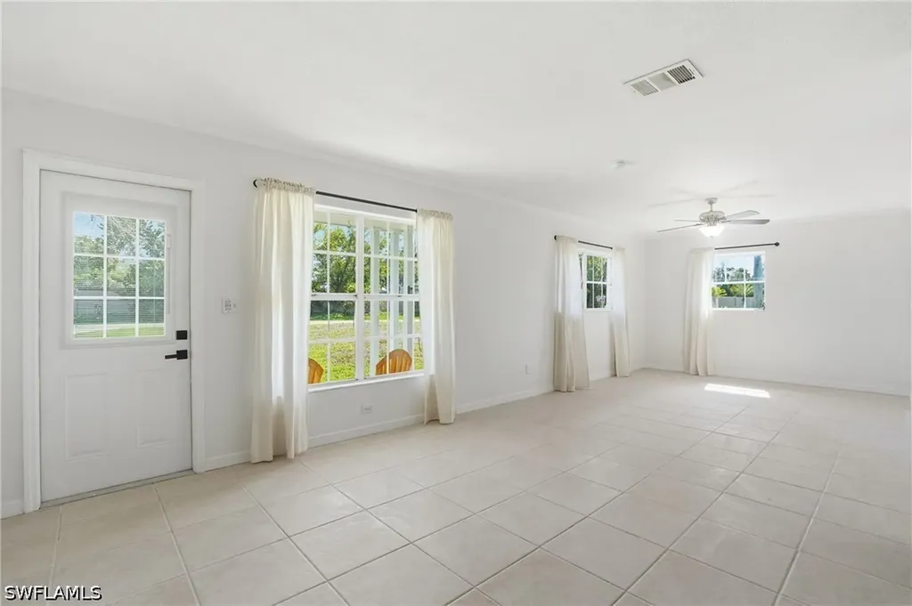 9920 Almetta Avenue Fort Myers FL 33919