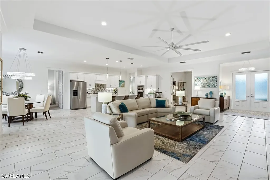 14386 Laguna Springs Lane Naples FL 34114