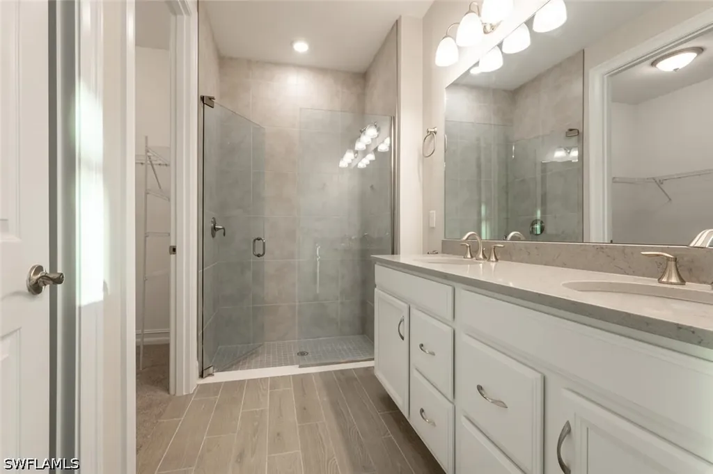 1066 Enbrook Loop Naples FL 34114