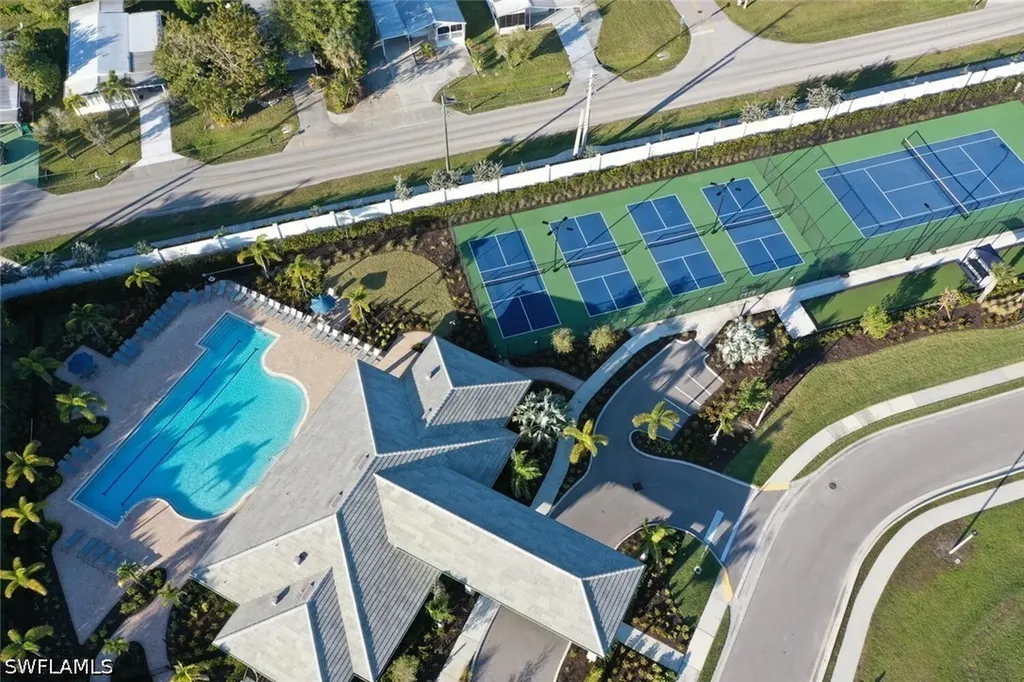 1066 Enbrook Loop Naples FL 34114
