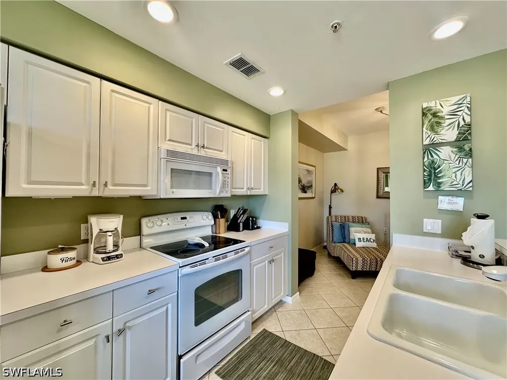 2700 Cypress Trace Circle Naples FL 34119