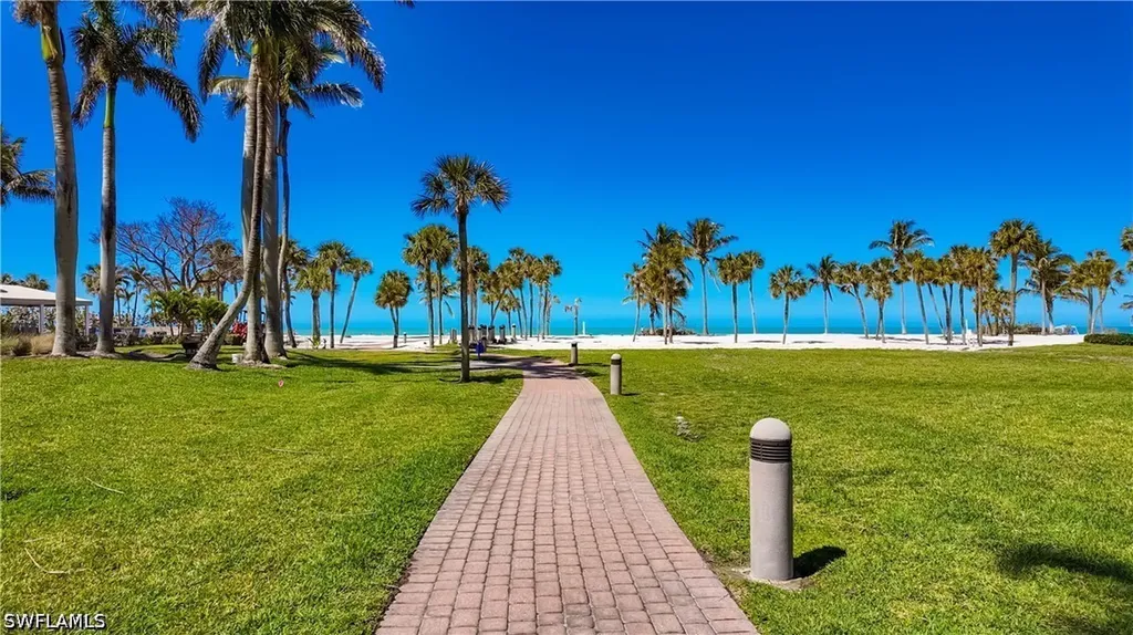 4021 Gulf Shore Boulevard N Naples FL 34103