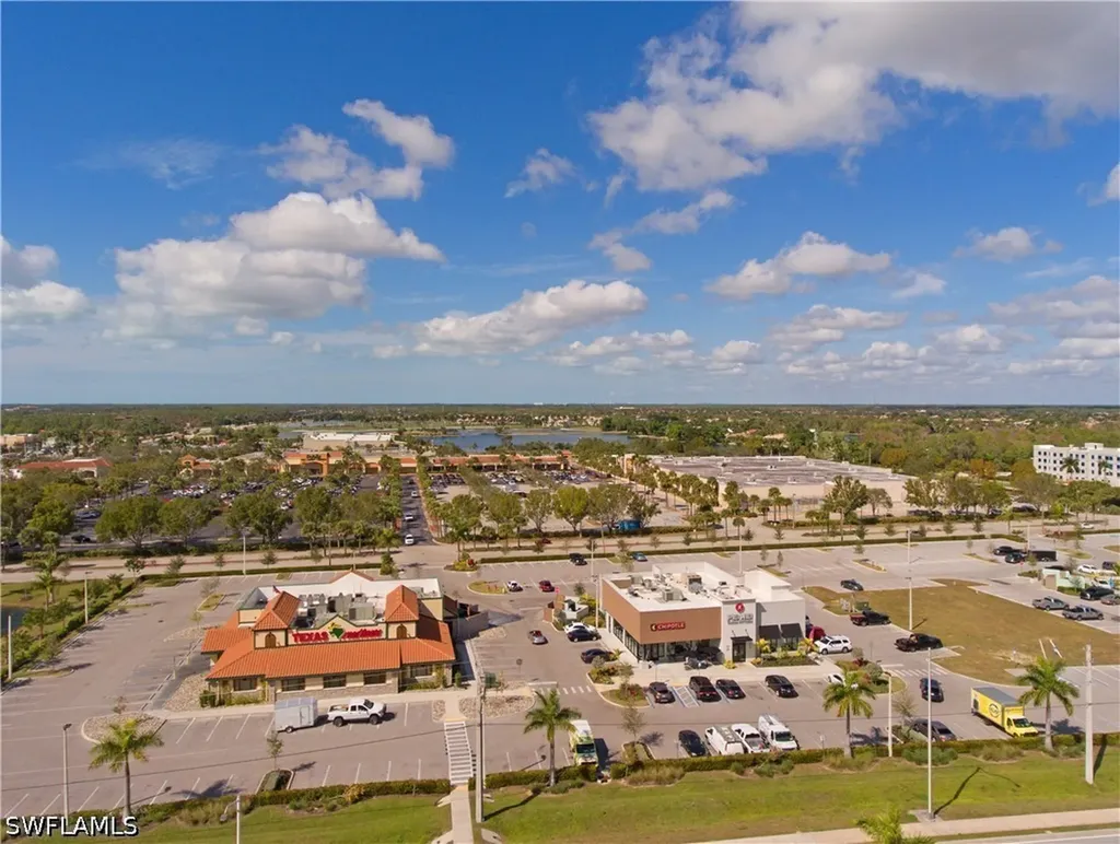 Tamiami Trail E Naples FL 34114