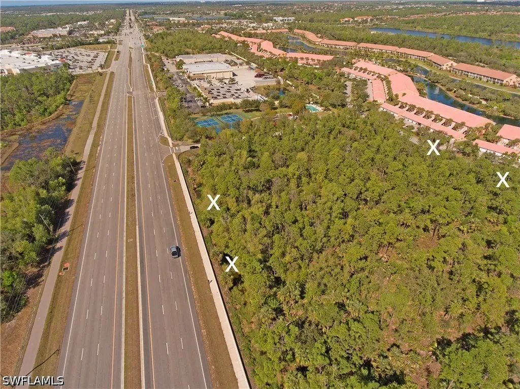 Tamiami Trail E Naples FL 34114