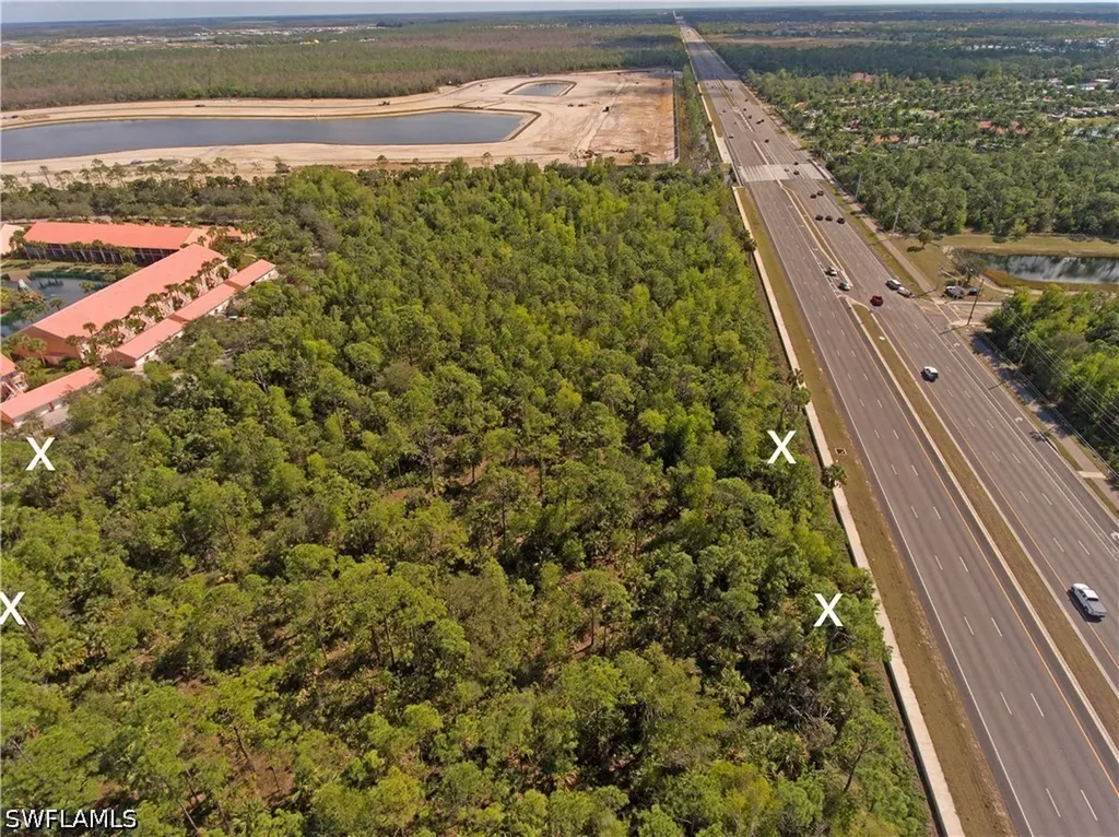 Tamiami Trail E Naples FL 34114