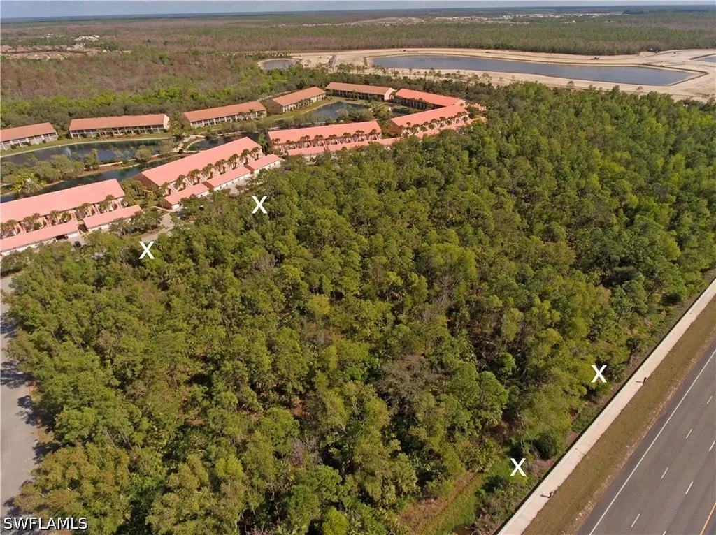 Tamiami Trail E Naples FL 34114