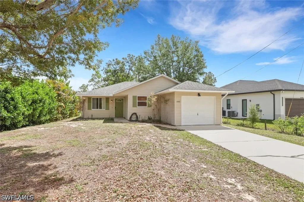 4560 18th Street NE Naples FL 34120