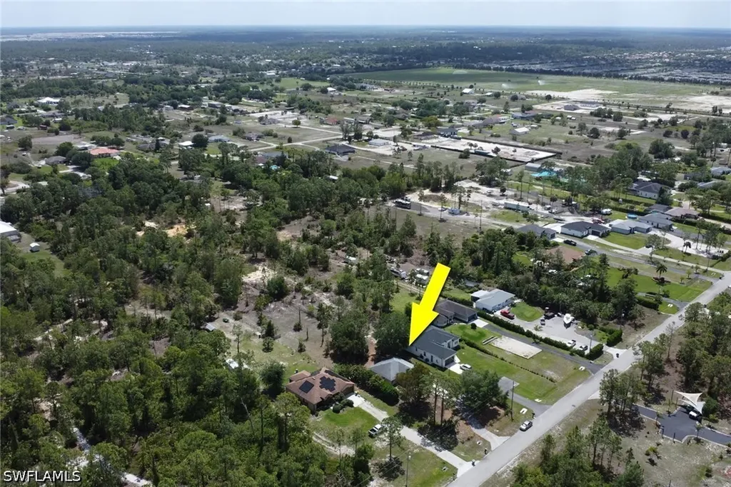 4560 18th Street NE Naples FL 34120