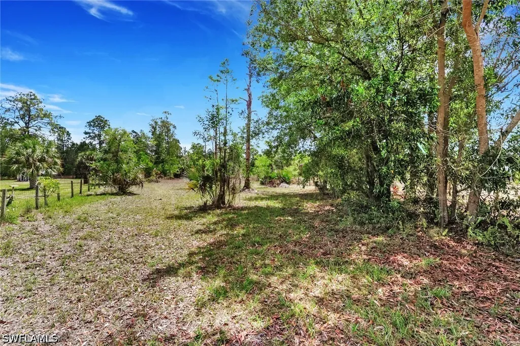 4560 18th Street NE Naples FL 34120