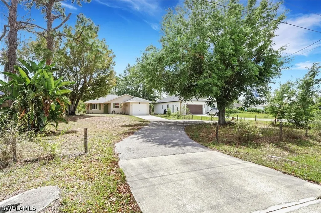 4560 18th Street NE Naples FL 34120