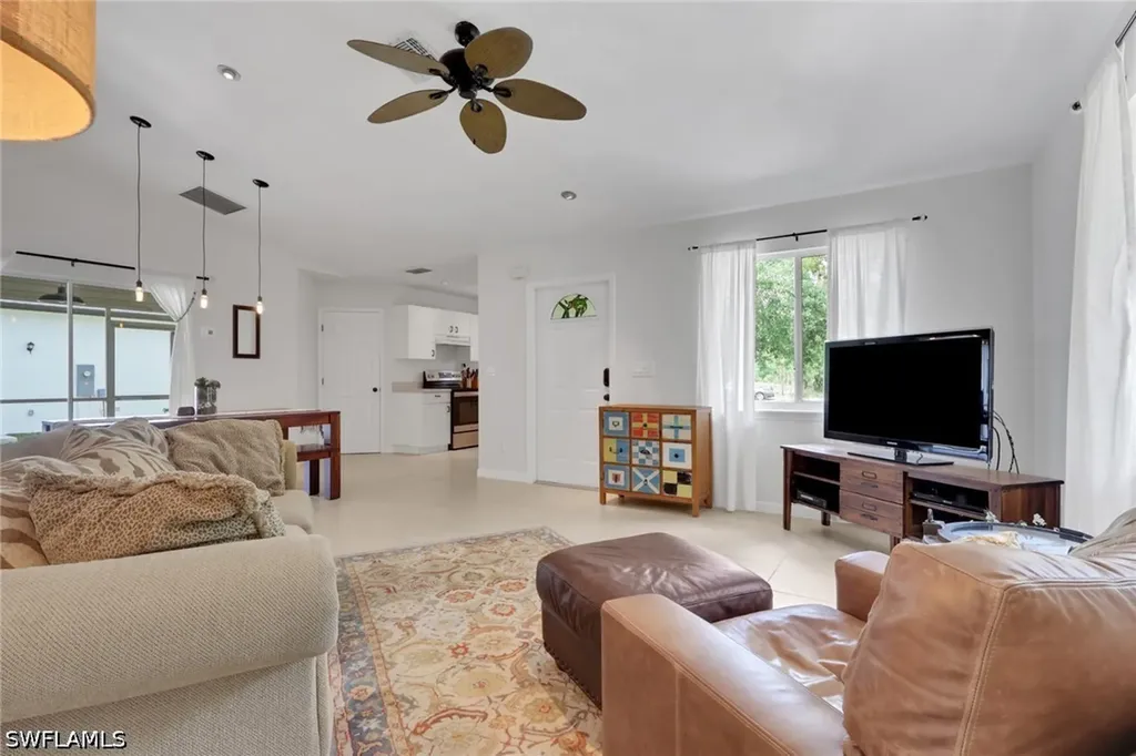 4560 18th Street NE Naples FL 34120