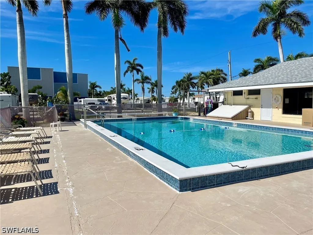 19 Spanish Main Fort Myers Beach FL 33931