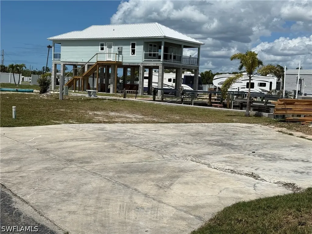 19 Spanish Main Fort Myers Beach FL 33931