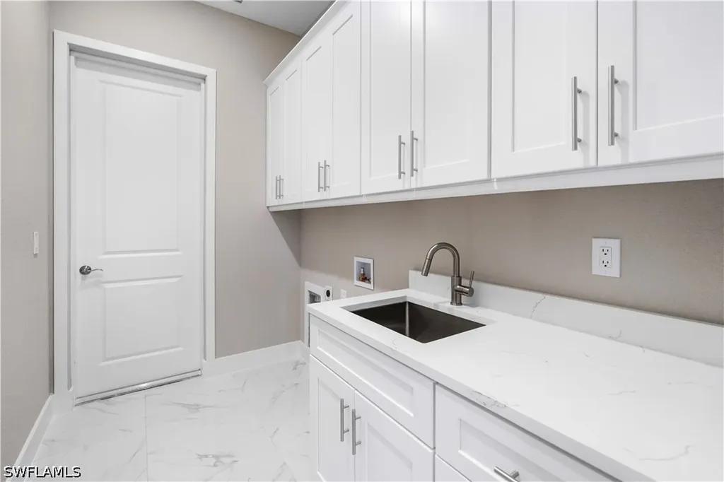 2813 19th Street SW Lehigh Acres FL 33976