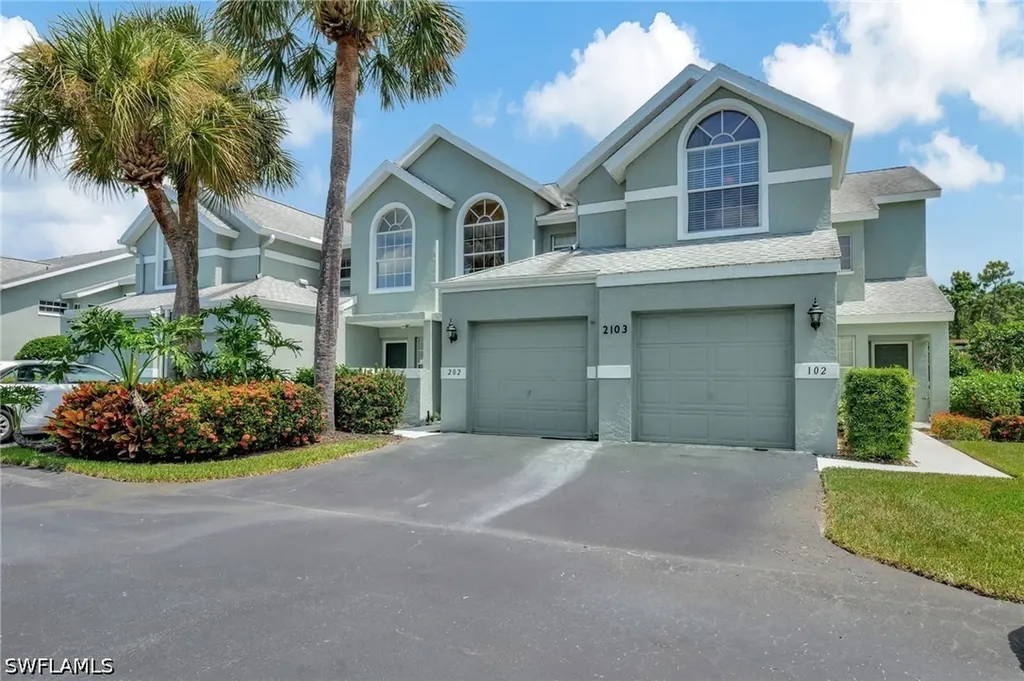 2103 Tama Circle Naples FL 34112
