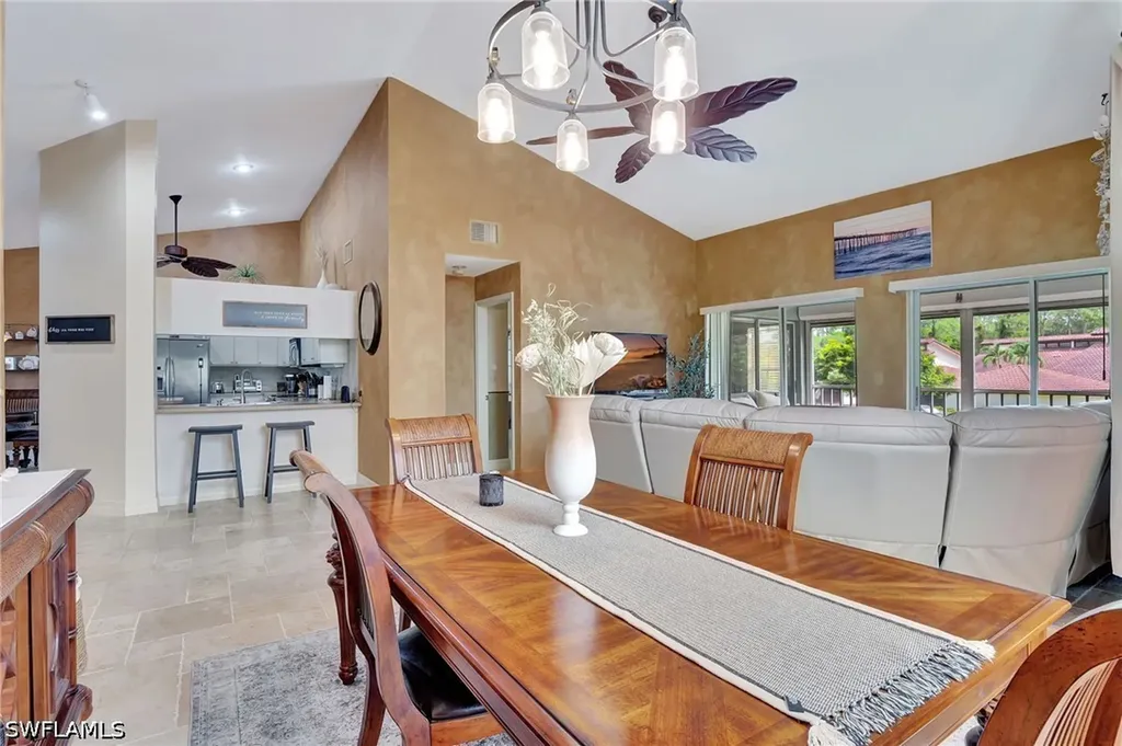 2103 Tama Circle Naples FL 34112