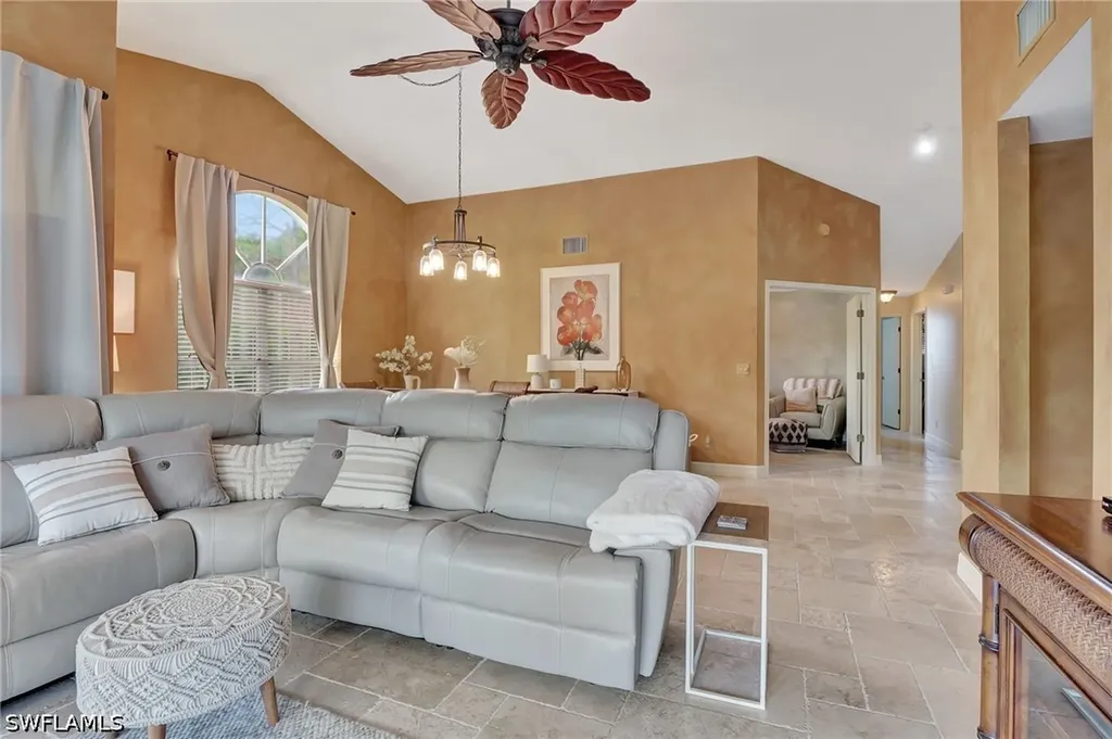 2103 Tama Circle Naples FL 34112