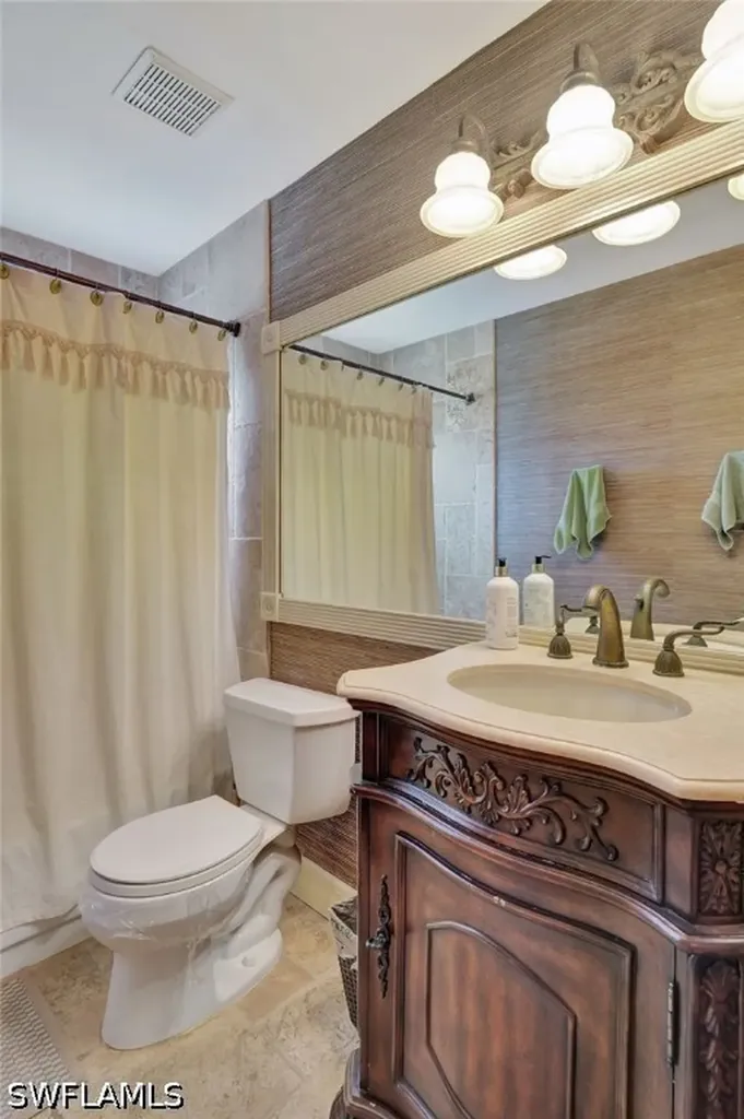 2103 Tama Circle Naples FL 34112