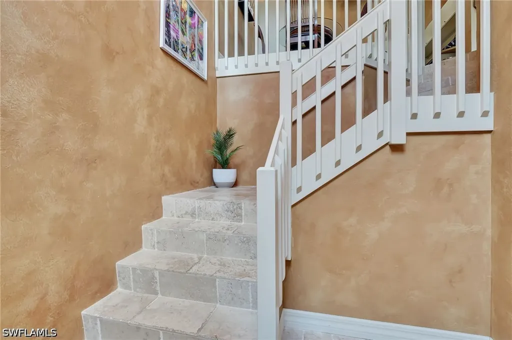 2103 Tama Circle Naples FL 34112