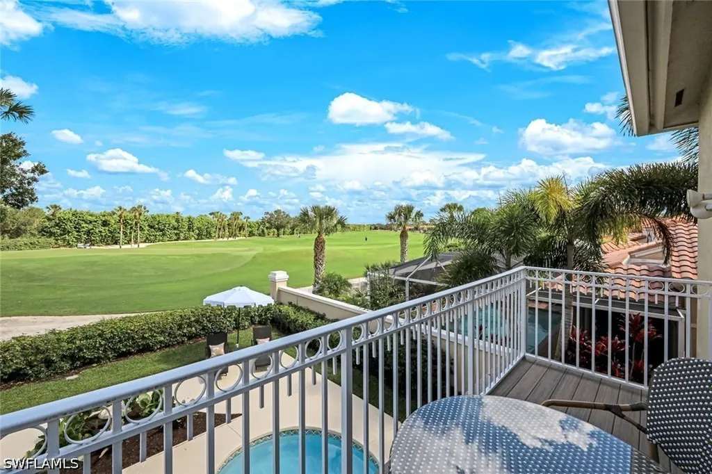 211 Via Napoli Naples FL 34105