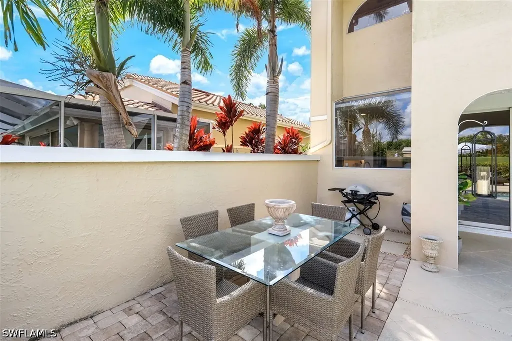 211 Via Napoli Naples FL 34105