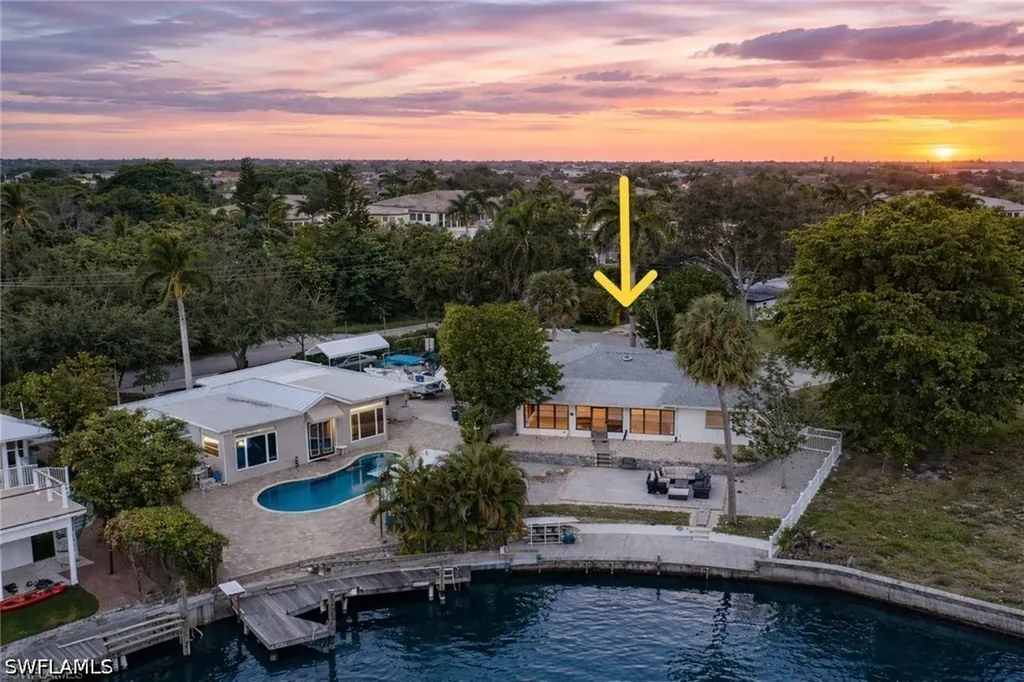 3461 Lakeview Drive Naples FL 34112