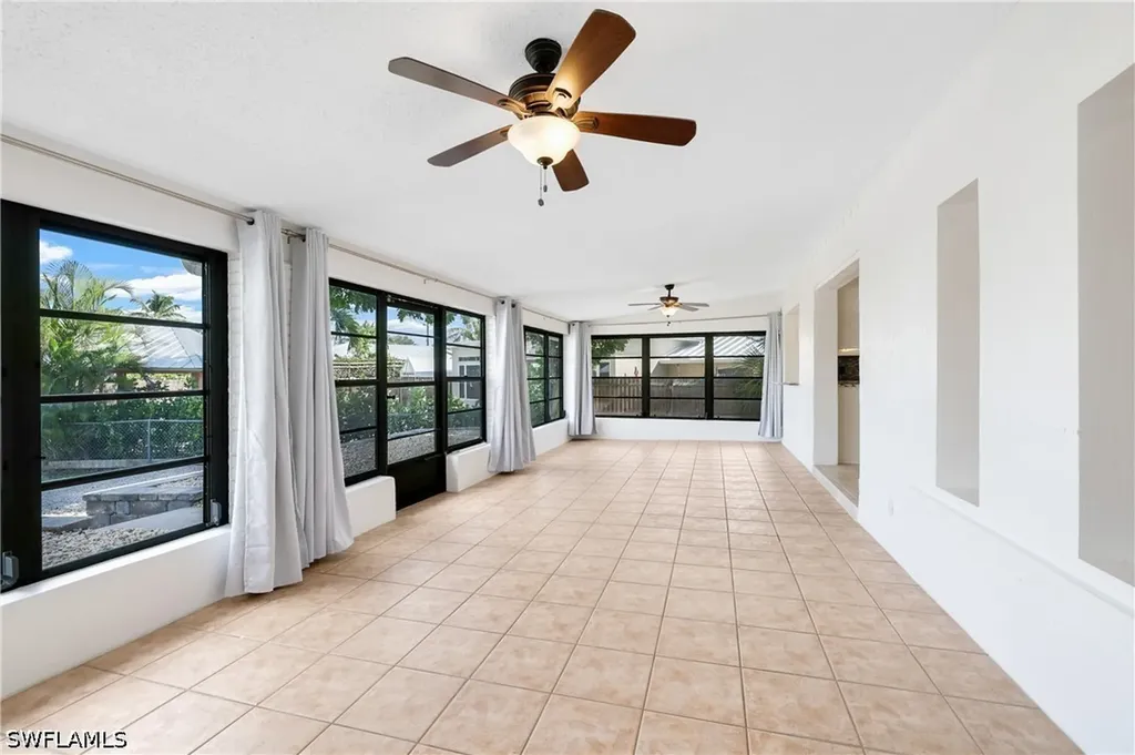 3461 Lakeview Drive Naples FL 34112