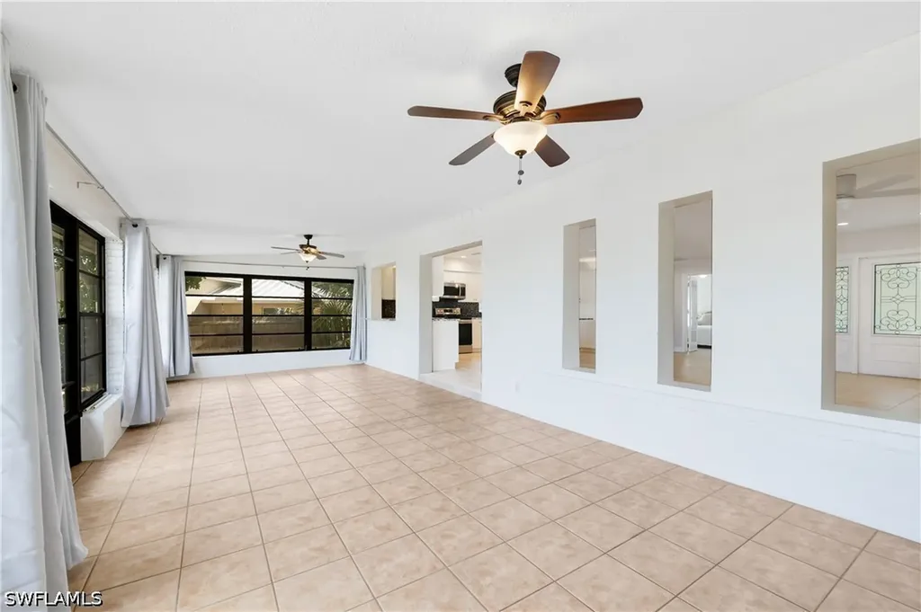 3461 Lakeview Drive Naples FL 34112