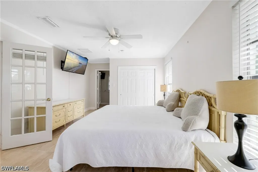 3461 Lakeview Drive Naples FL 34112