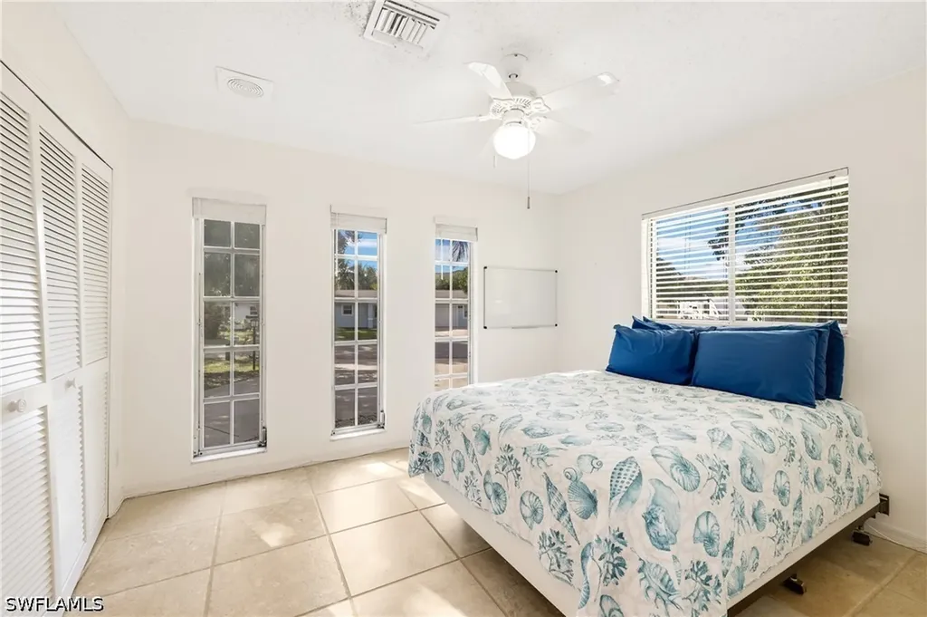 3461 Lakeview Drive Naples FL 34112