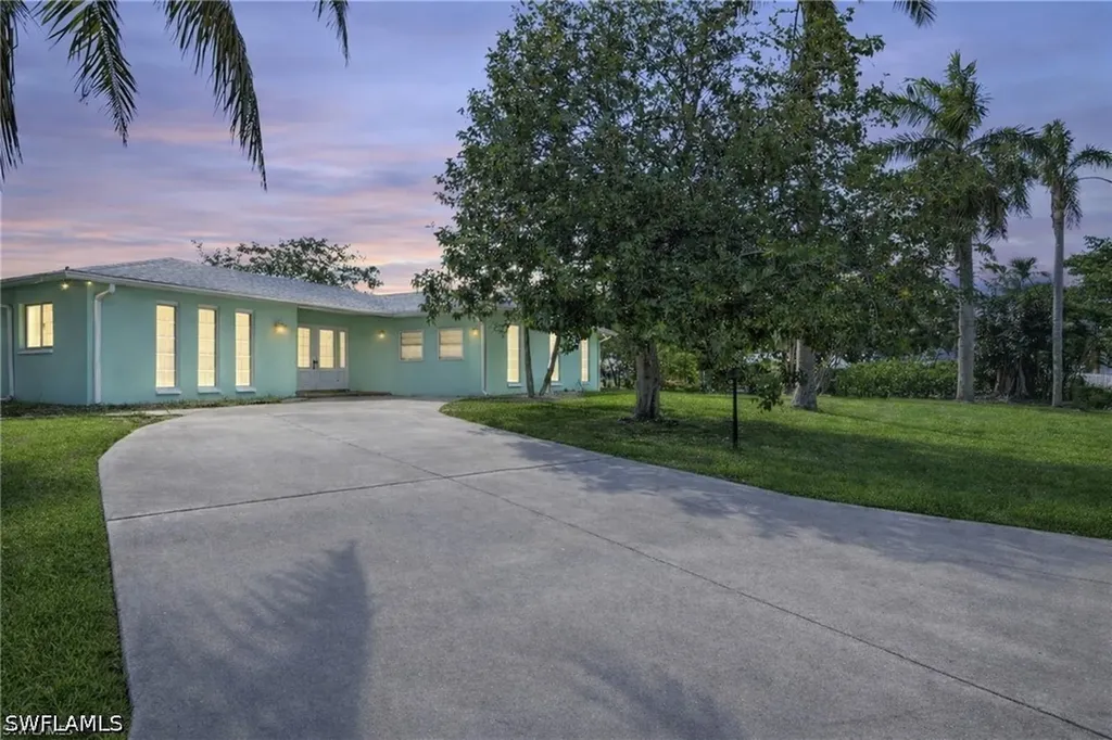 3461 Lakeview Drive Naples FL 34112