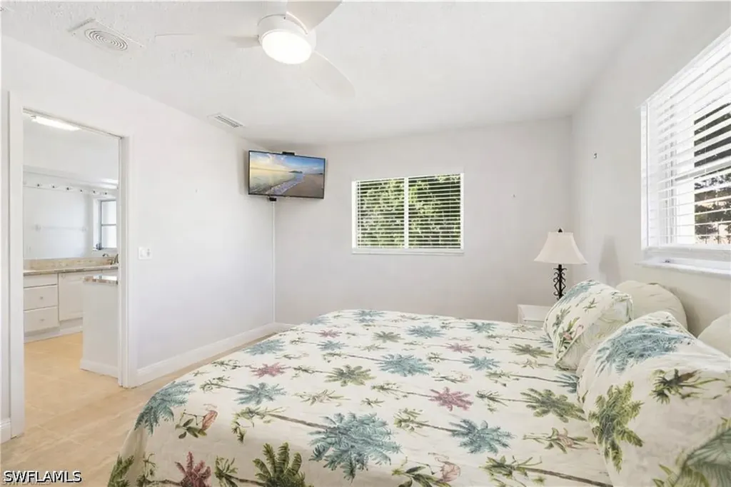 3461 Lakeview Drive Naples FL 34112