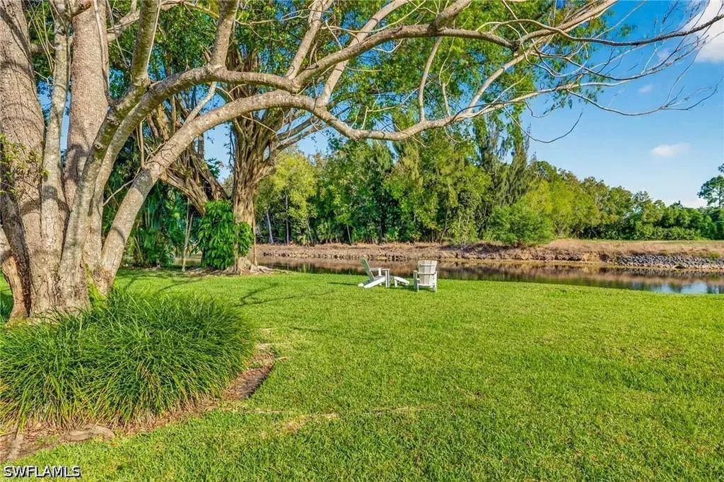 1327 Monarch Circle Naples FL 34116
