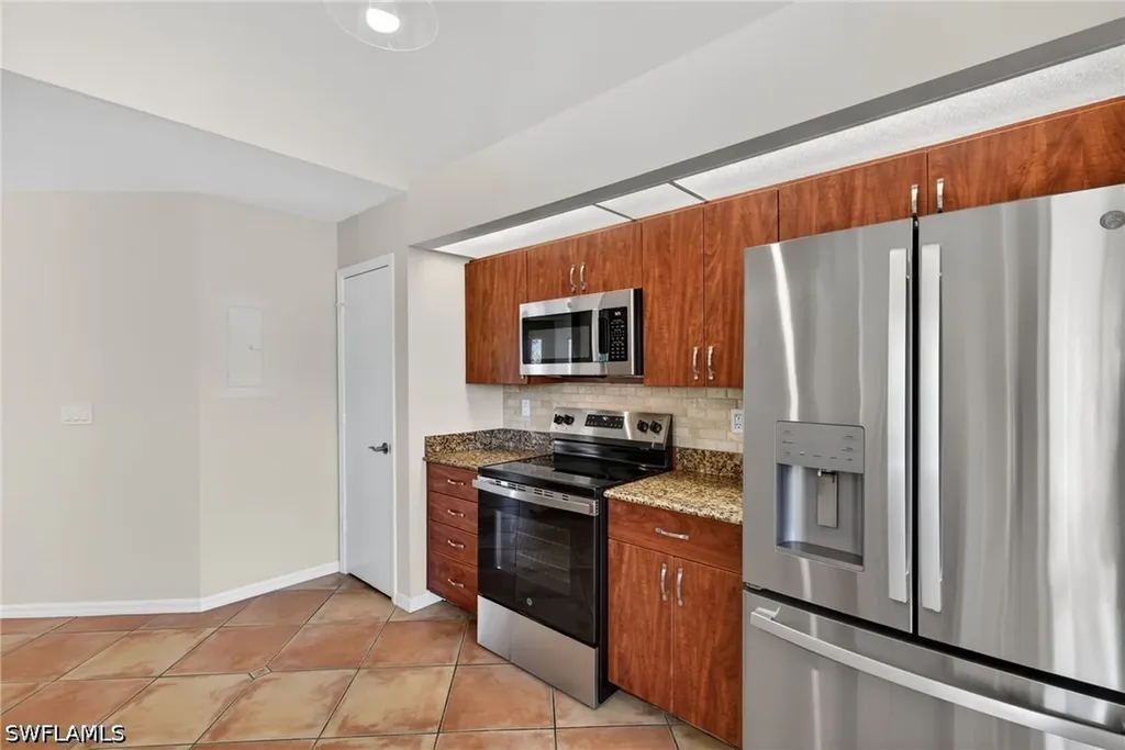 1327 Monarch Circle Naples FL 34116