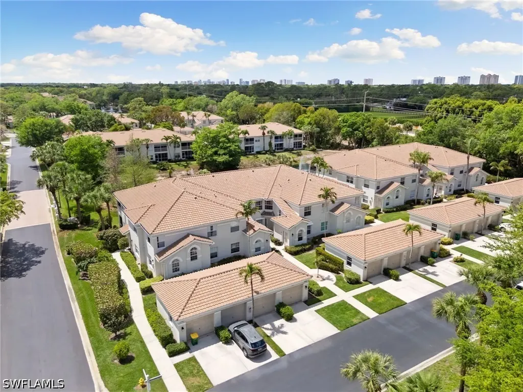 6927 Satinleaf Road N Naples FL 34109
